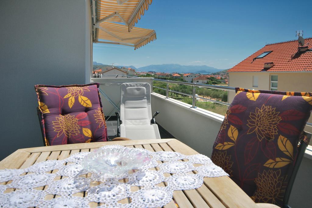 Apartmani Mane Trogir Exteriör bild