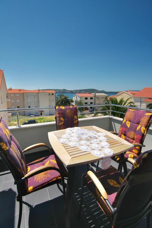 Apartmani Mane Trogir Exteriör bild