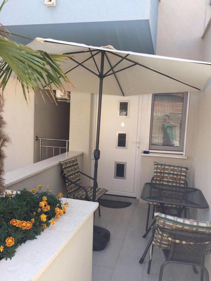 Apartmani Mane Trogir Exteriör bild